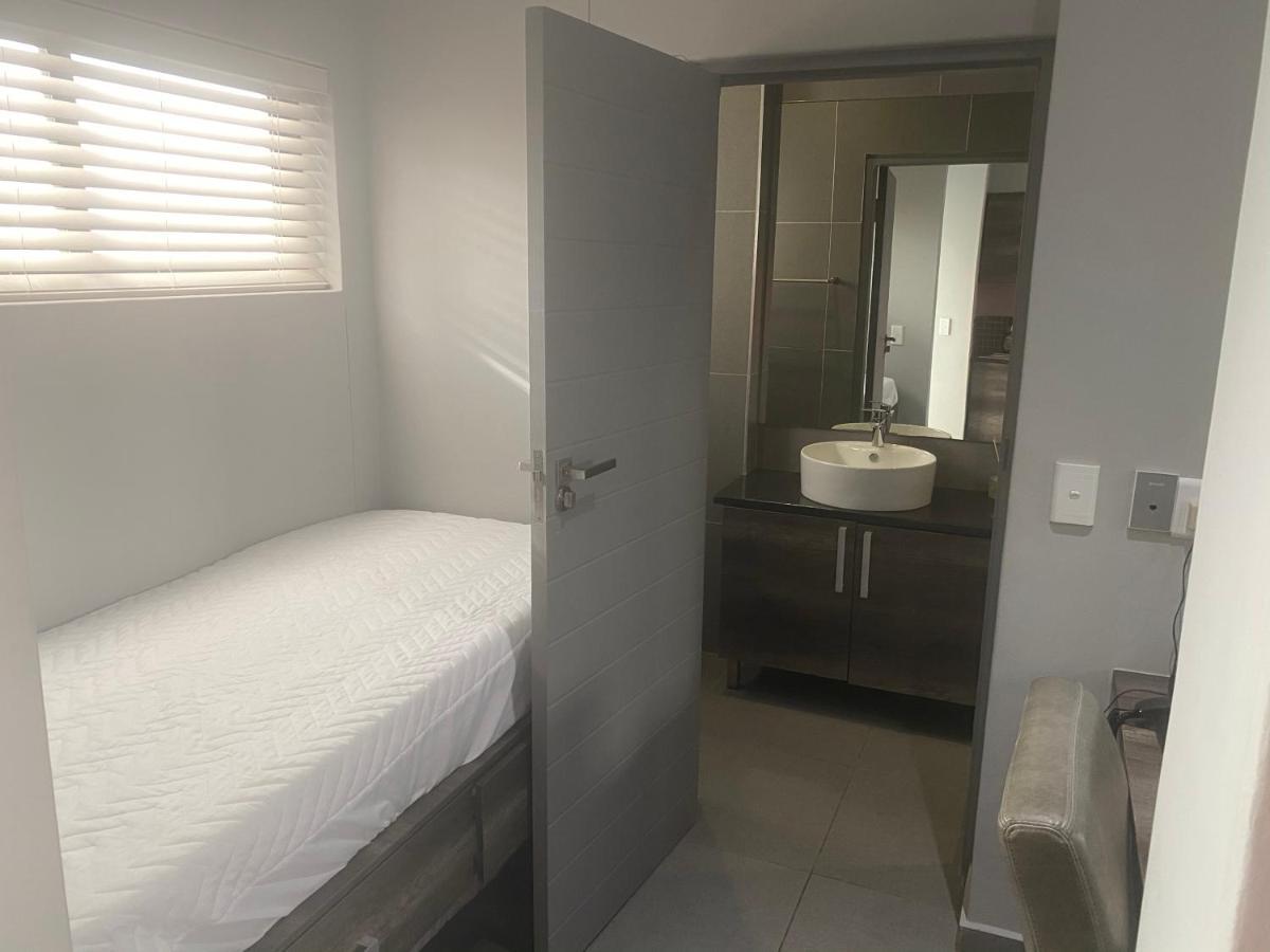 Apartment 32, Bay View Suites Langstrand Esterno foto